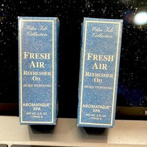 🎉5/$20🎉 2 bottles Eden Isle collection Fresh Air Refresher Oil